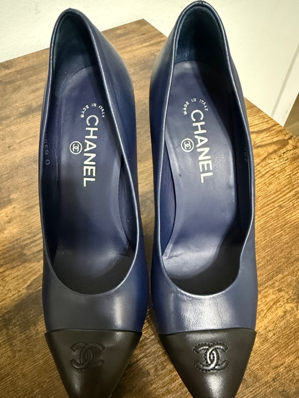 CHANEL Navy Leather Pumps with Black Cap Toe - Picture 4 of 6